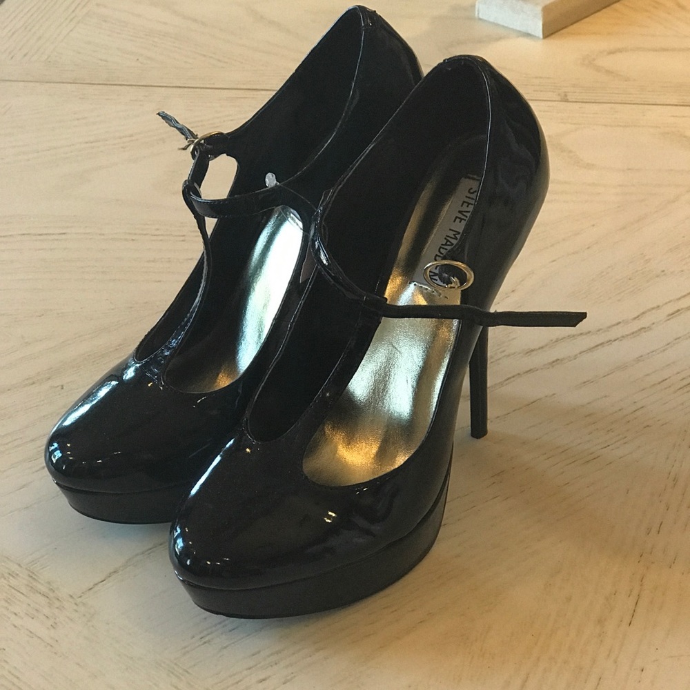Steve Madden Black Patent High Heel Shoes 9